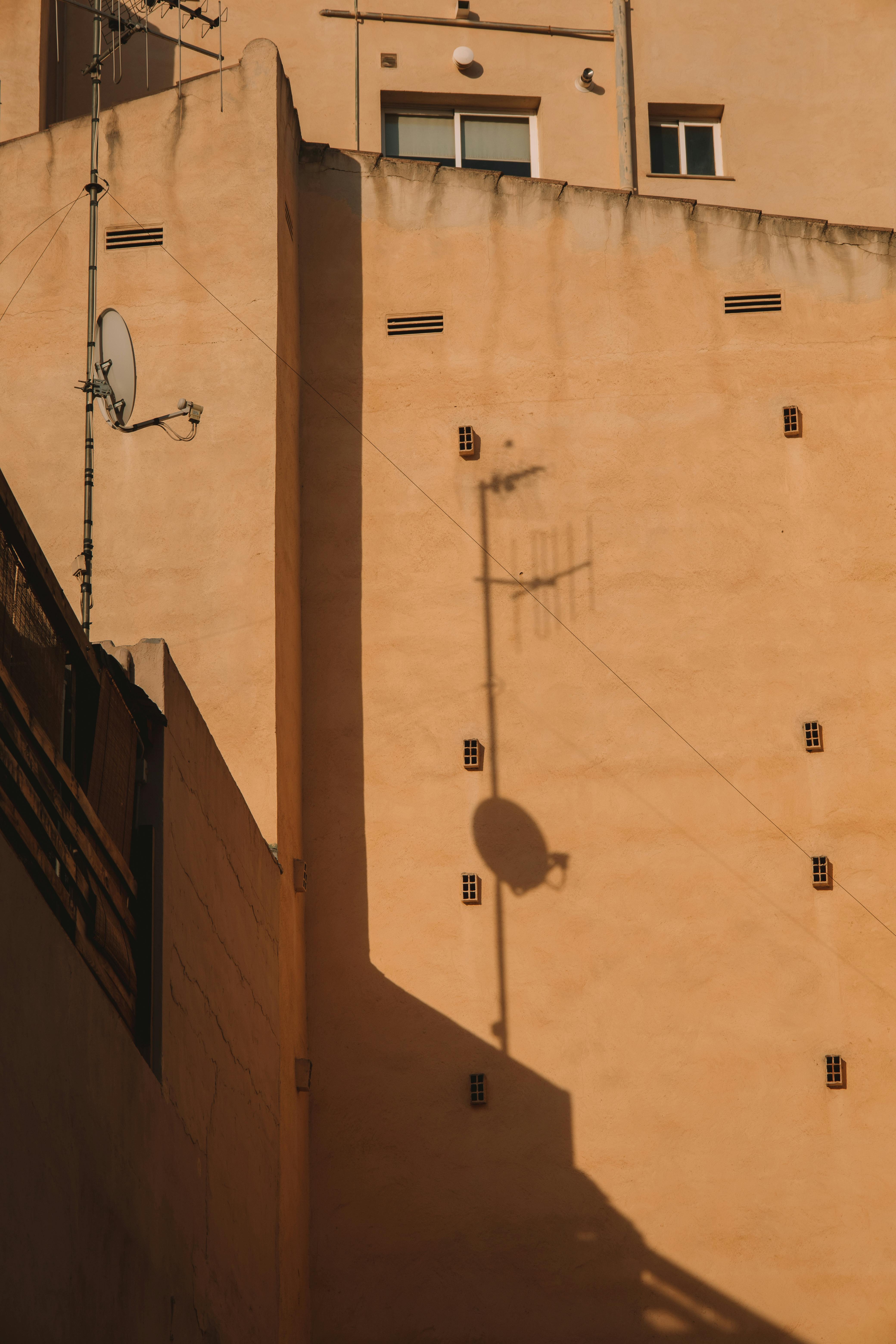 shadow of antenna