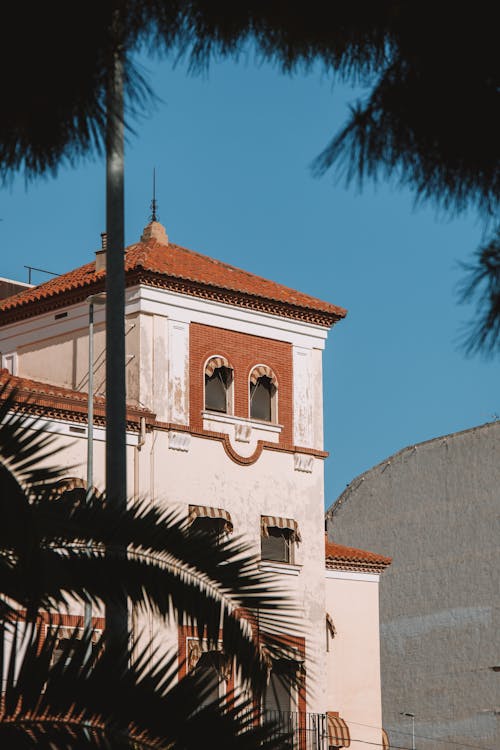 Foto profissional grátis de aparência, cidade, cidades