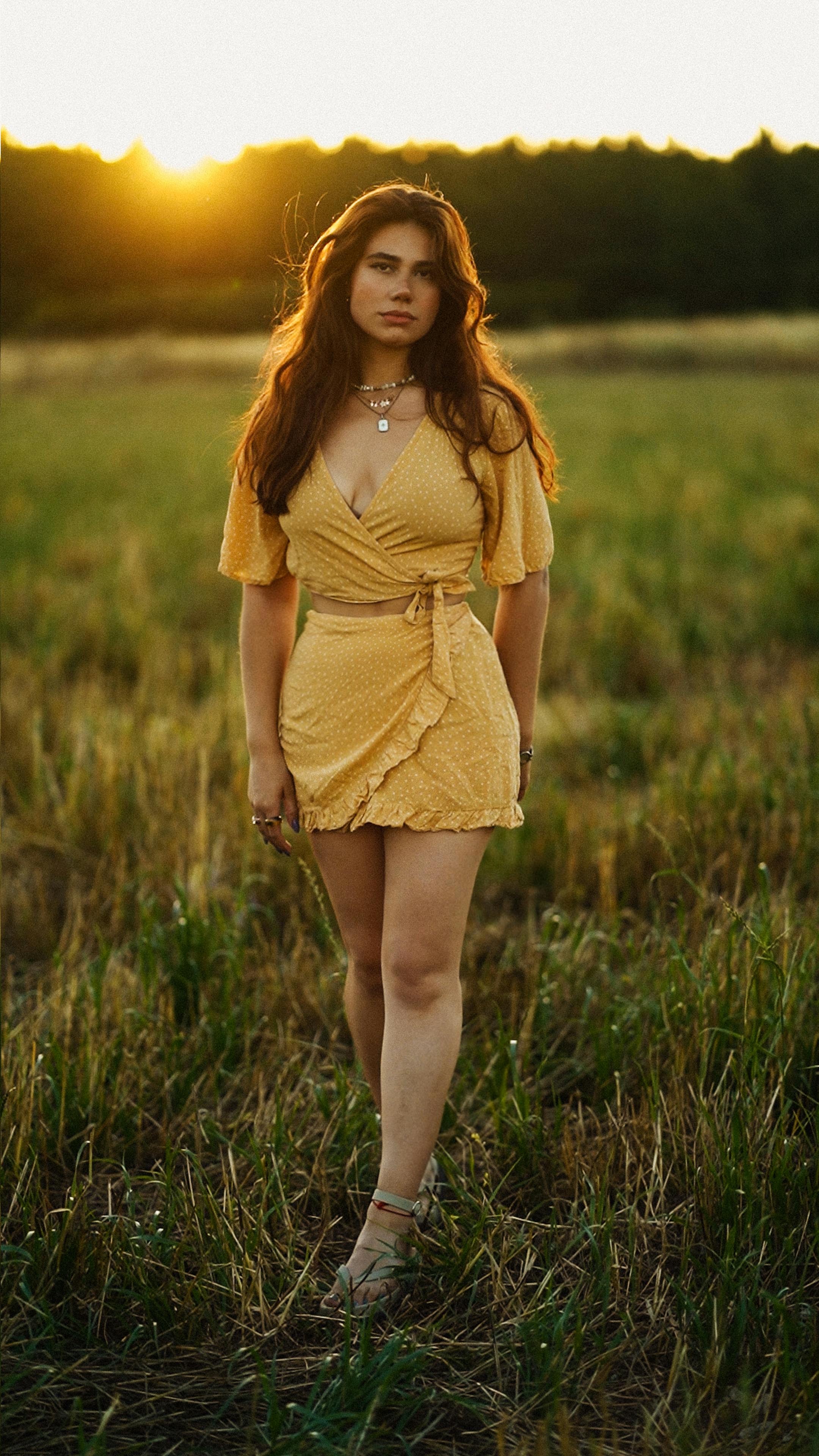 Beautiful brunette model photos download the best free beautiful