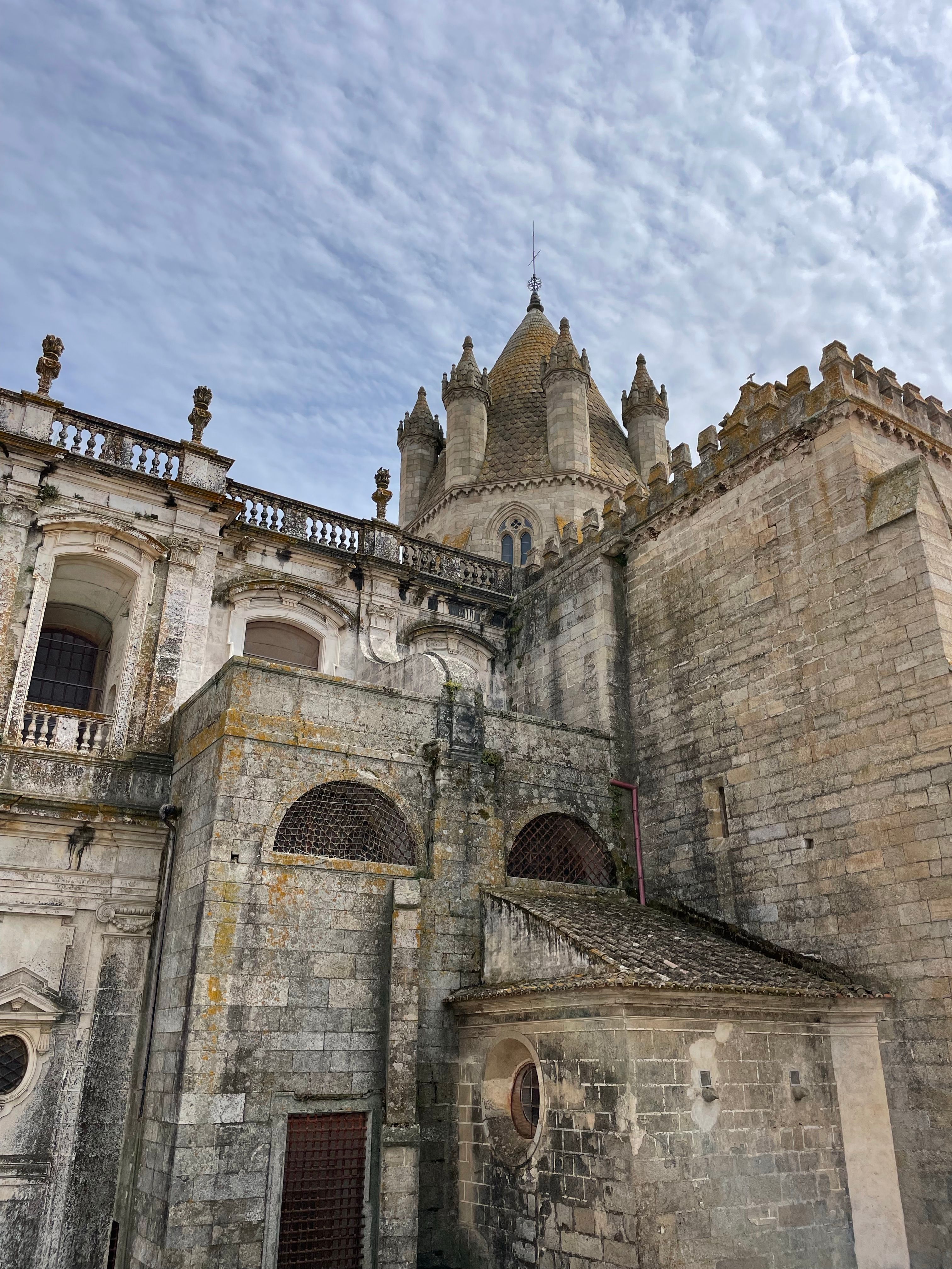 Exterior of a Castle · Free Stock Photo