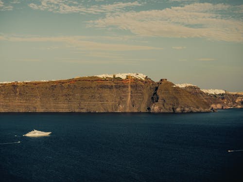 Gratis arkivbilde med cruiseskip, klippe, kystlinje