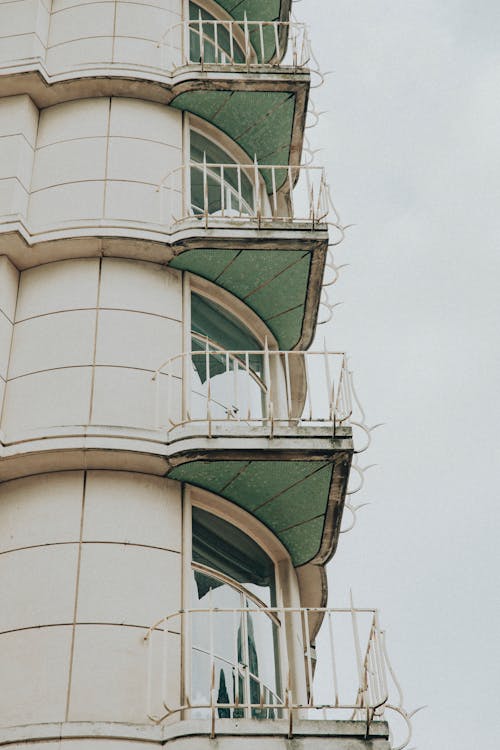 Foto d'estoc gratuïta de arquitectura moderna, balcons, barris residencials