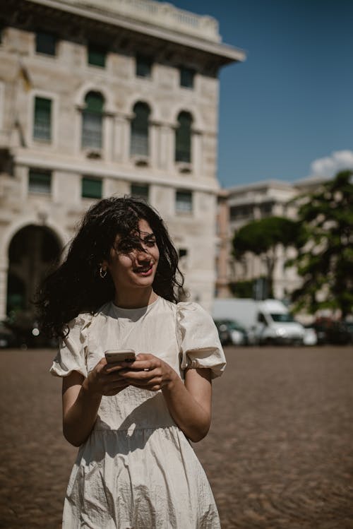 Photos gratuites de adulte, ambiance d'été, appareil photo rétro