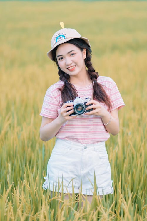 亞洲女人, 垂直拍摄, 女人 的 免费素材图片