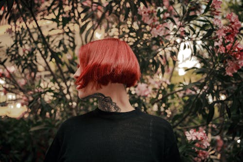 刺青, 女人, 染过的头发 的 免费素材图片