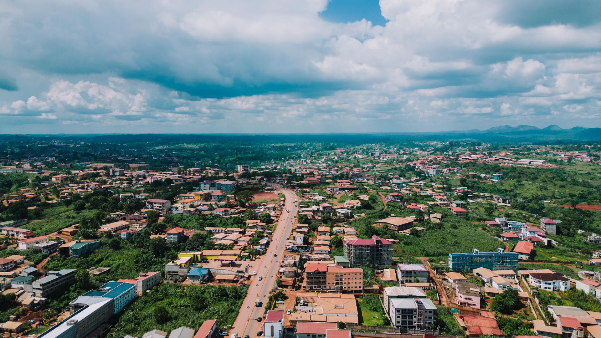 Kampala şehir merkezinin havadan görünümü