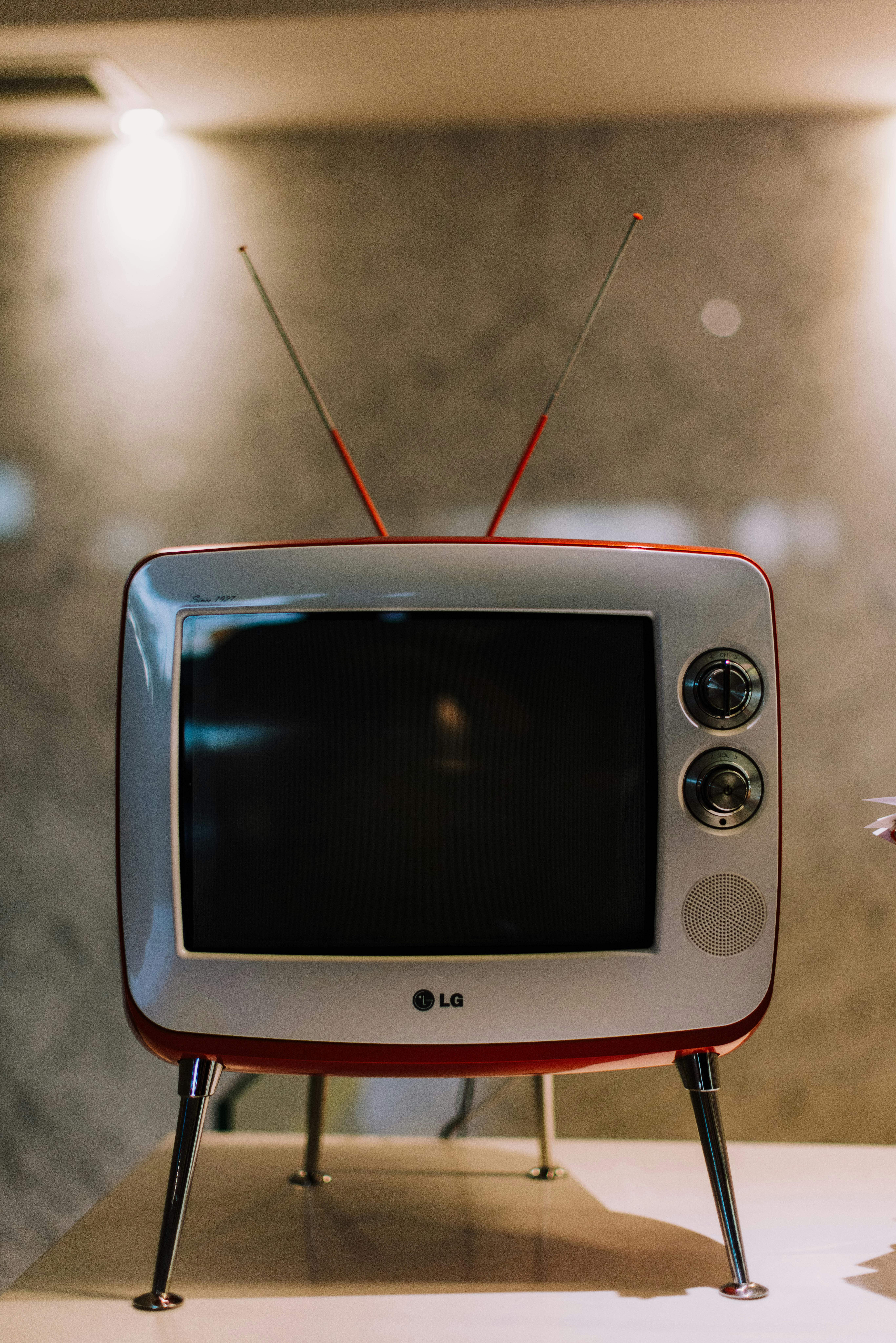 Red and Black Vintage Television · Free Stock Photo