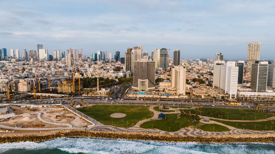 Israel Denies Entry to UK Green Party Deputy Leader Zack Polanski