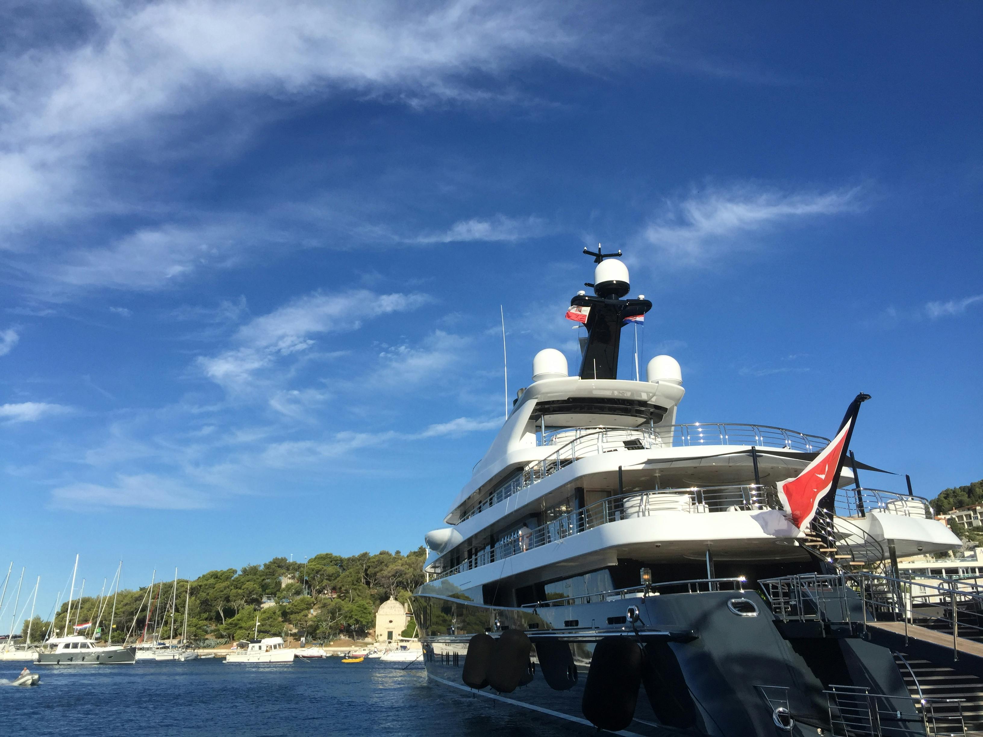 mega yacht kroatien