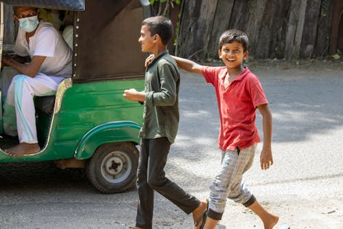 Fotos de stock gratuitas de mejor amiga, niño asiático, Sri Lanka