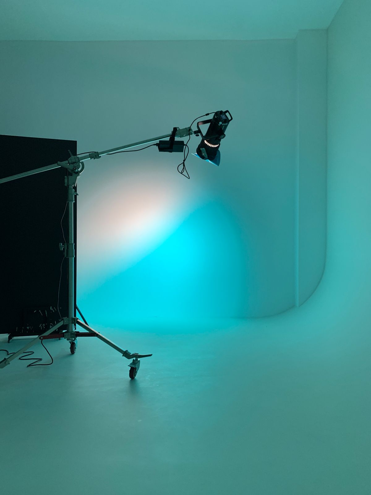 Studio Background Photos, Download The BEST Free Studio Background ...