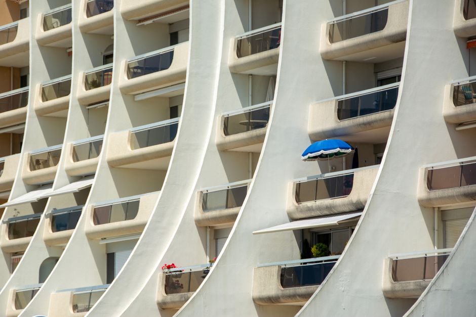 Captivating wave-style modern building in La Baule, France, showcasing unique architectural elegance.