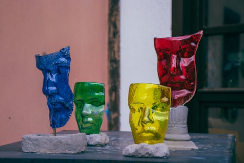 Small masks made of glass