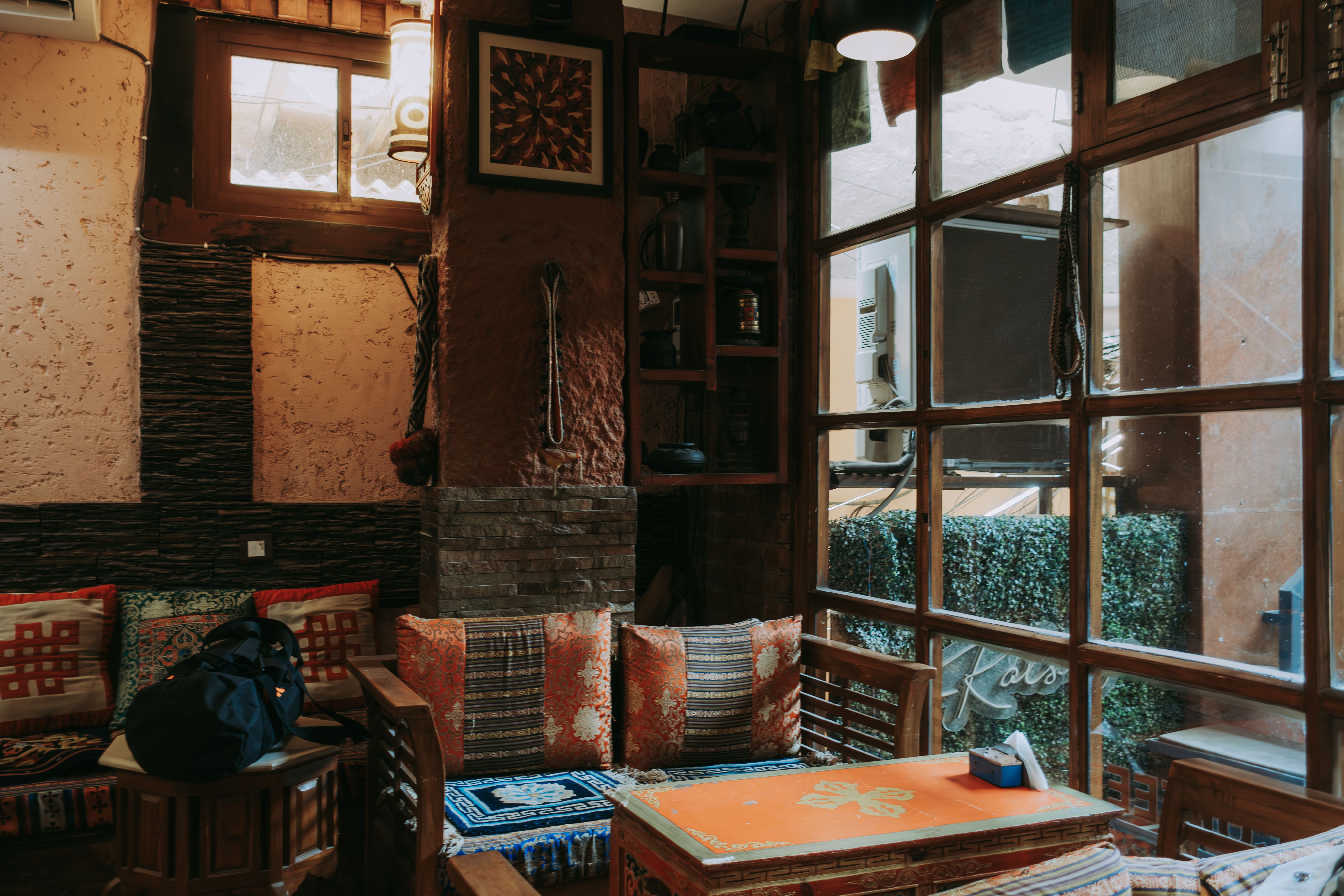 Interior of a Cafe with Vintage Design · Free Stock Photo