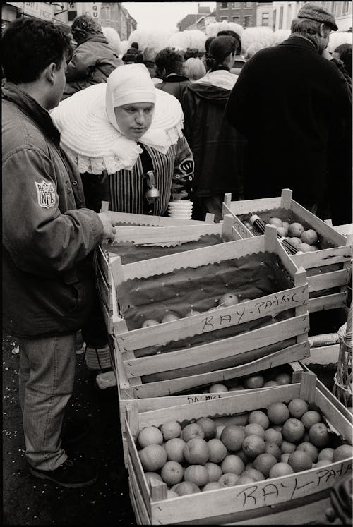 Základová fotografie zdarma na téma černobílý, dav, jídlo