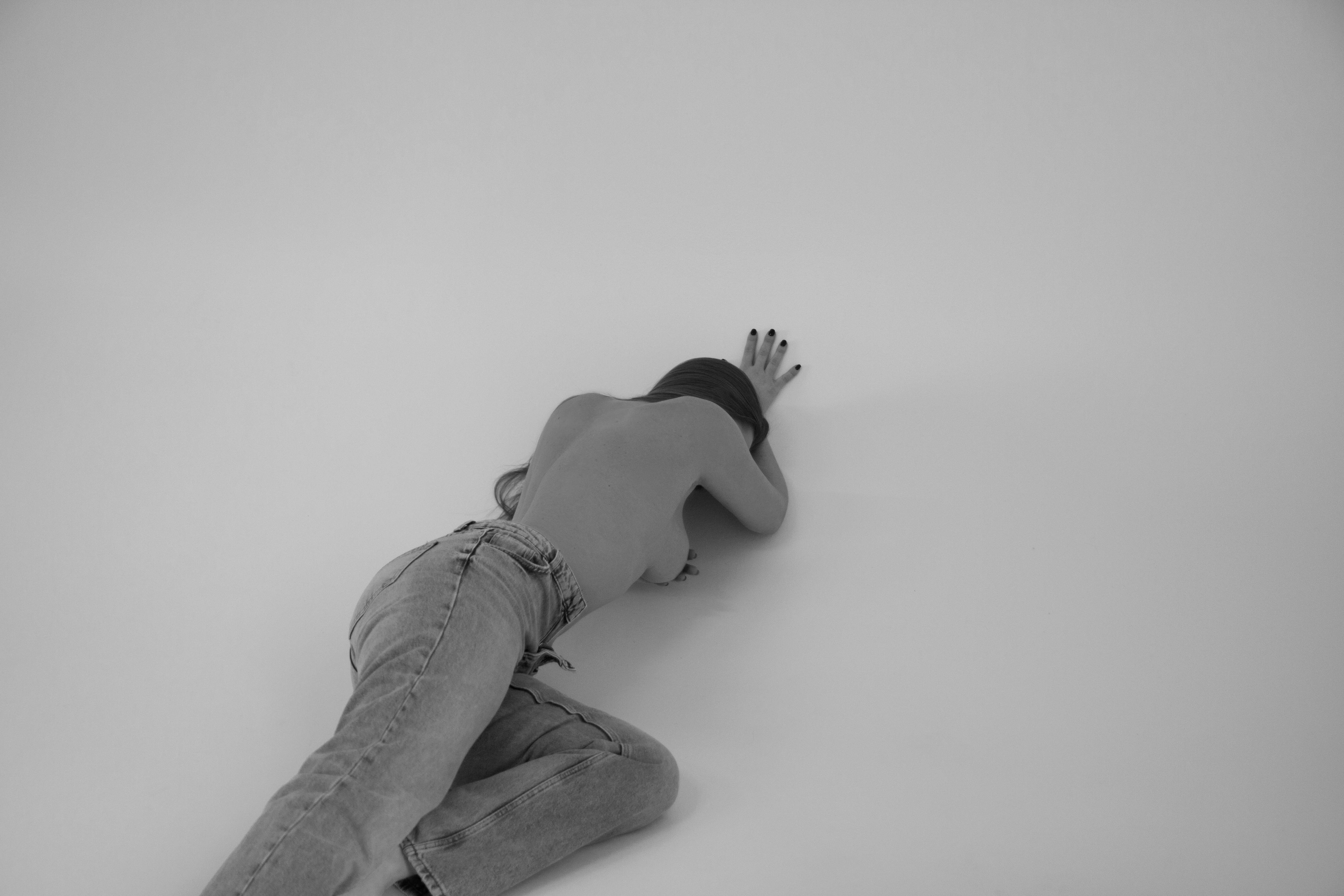 Ücretsiz artistik, bacaklar, basitlik içeren Ücretsiz stok fotoğraf Stok Fotoğraflar