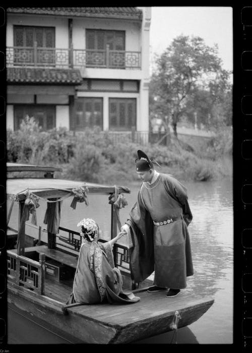 アジアのボート, アジアの女性, カップルの無料の写真素材