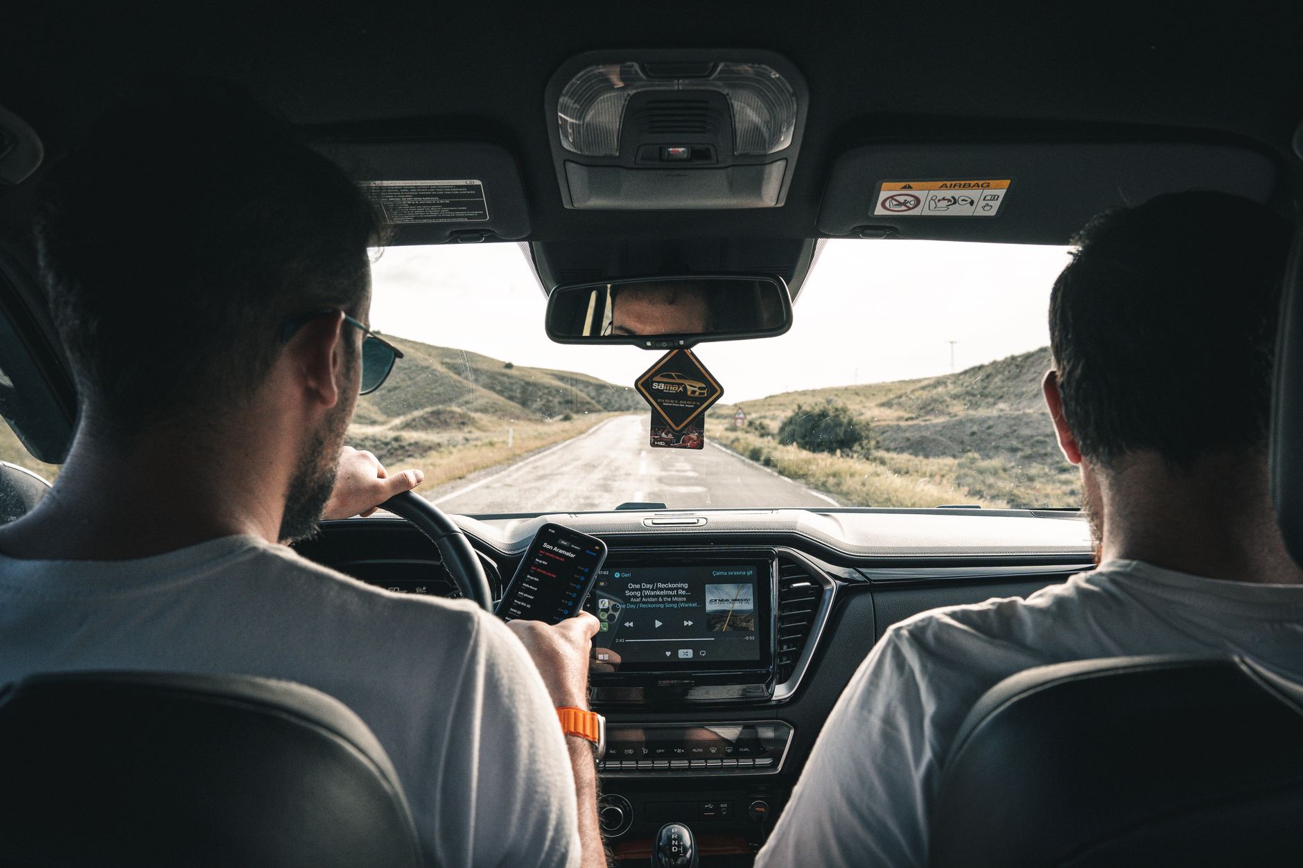 How to Get the Best Data Deals for Short Trips: A Traveler's Success Story with Saily