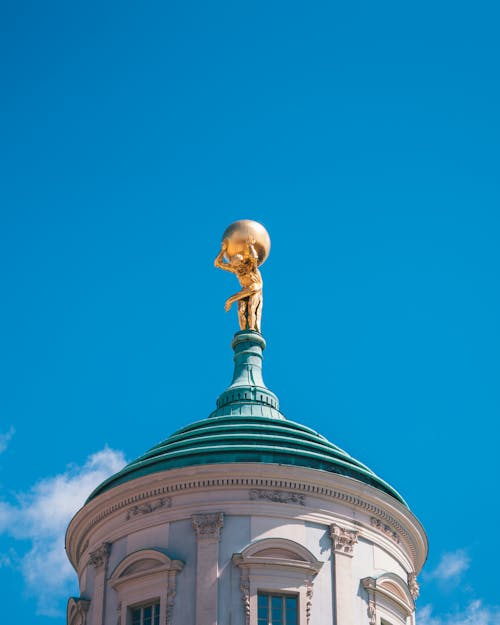 Golden Statue on a Roof in New York