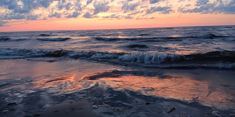 Atardecer en la playa de Jūrmala, junto al Báltico