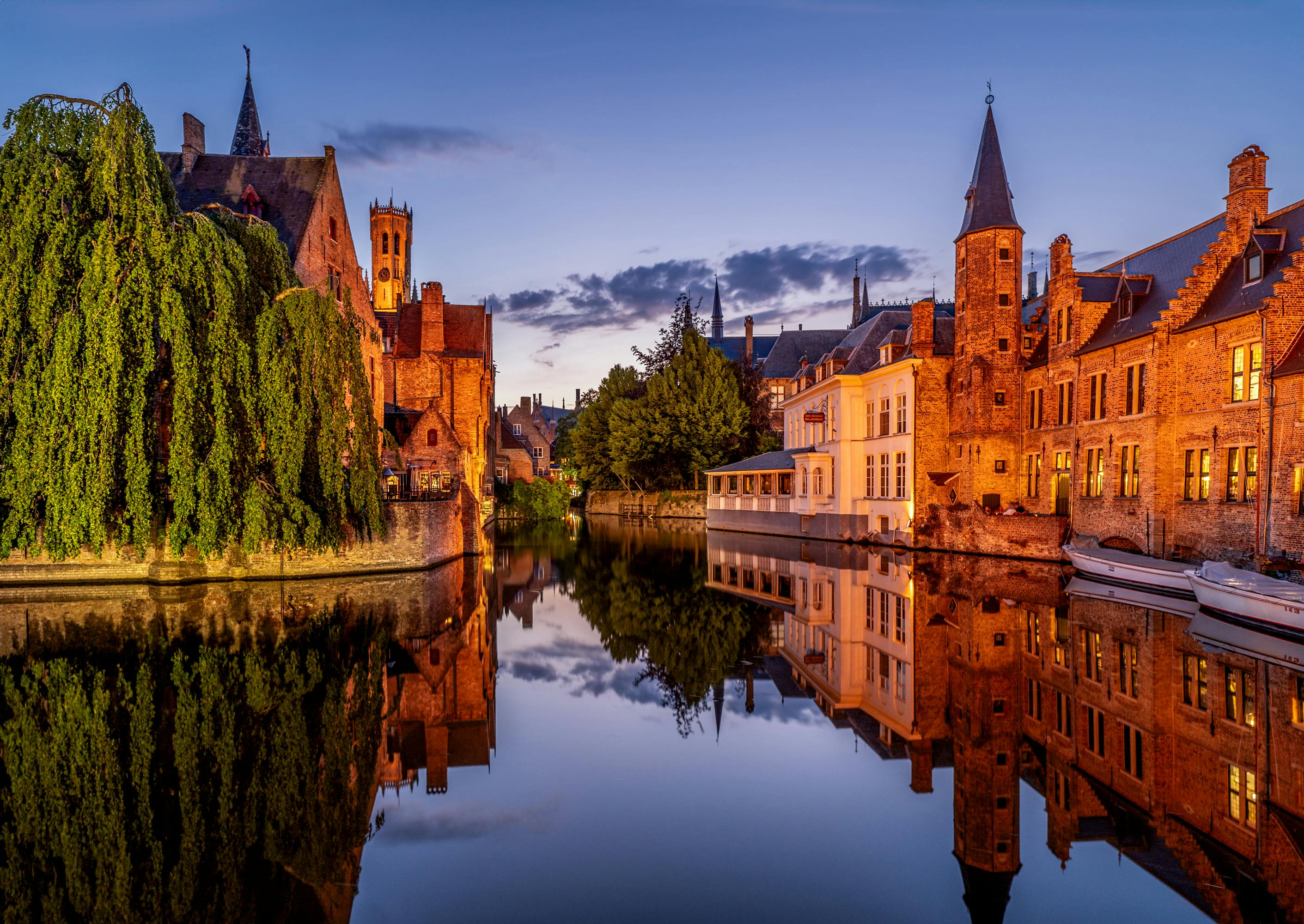 The Groenerei Canal in Bruges (Belgium) - Free 4K HD Wallpapers