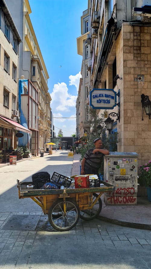 Foto profissional grátis de calçada, calçadas, carrinho