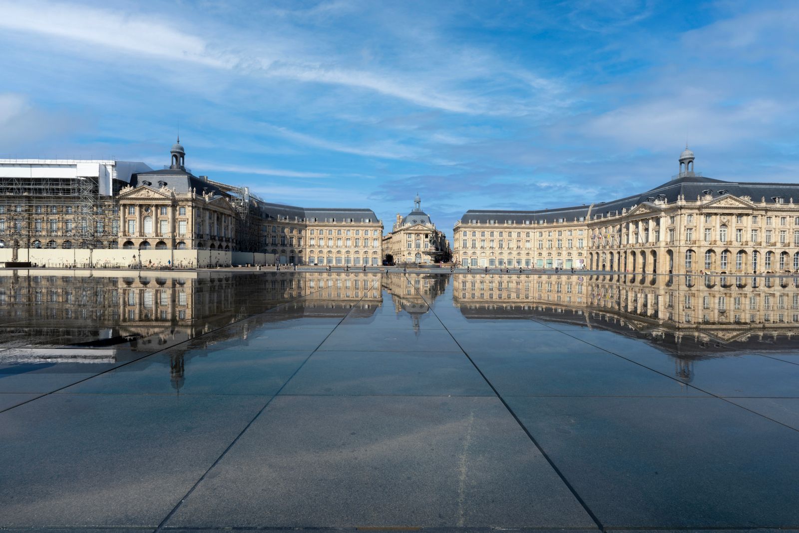Place de la Bourse reflected in the Miroir d'eau, Bordeaux