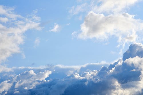 Kostenlos Kostenloses Stock Foto zu bewölkt, blauer himmel, hell Stock-Foto