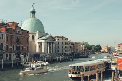Безкоштовне стокове фото на тему «будівлі, Венеція, знімок із дрона»