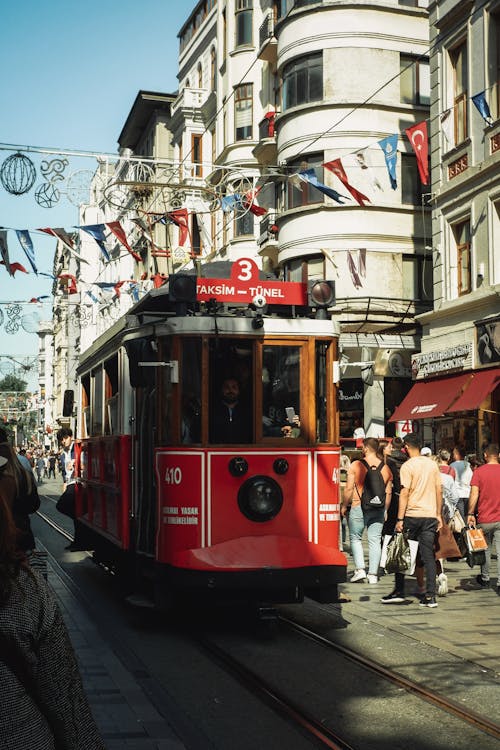 Foto d'estoc gratuïta de avinguda istiklal, carrer, carrers de la ciutat