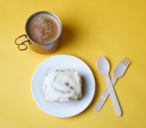 Kostenloses Stock Foto zu becher, brötchen, dessert