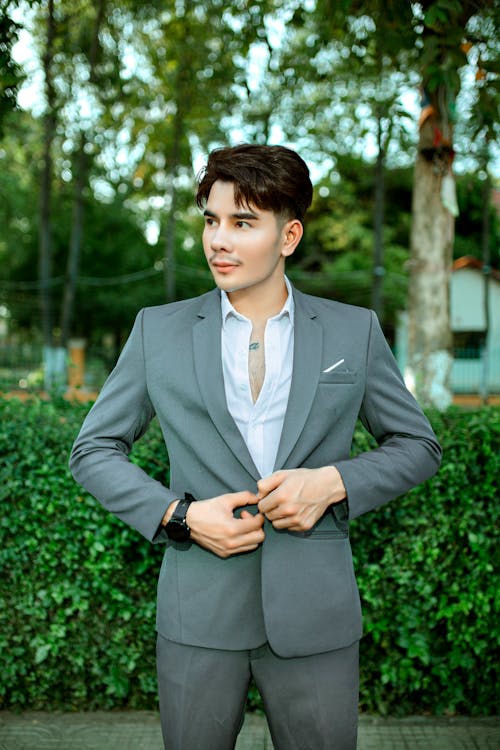 Kostenloses Stock Foto zu anzug, asiatischer mann, eleganz