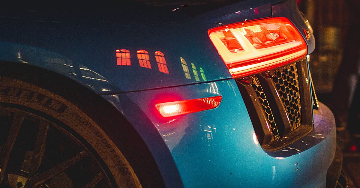 Audi R8 Deep Blue Back of Blue Audi R8 · Free Stock Photo