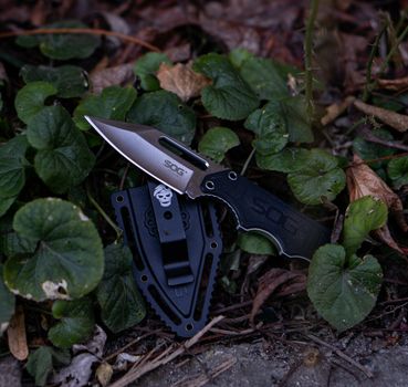 Knife on Ground