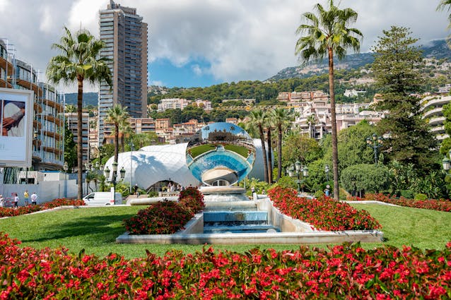 Monte Carlo methods for option pricing made simple