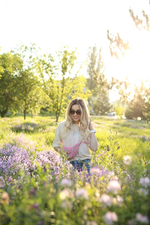 Immagine gratuita di avvicinamento, bellezza naturale, donna