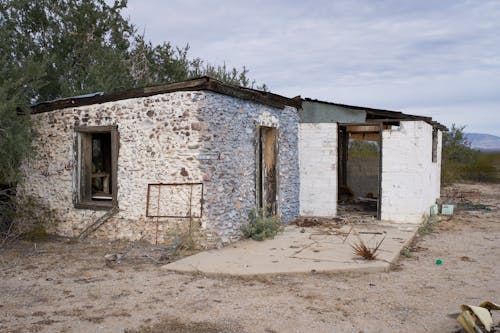 Foto profissional grátis de abandonado, abrigo, apodrecer