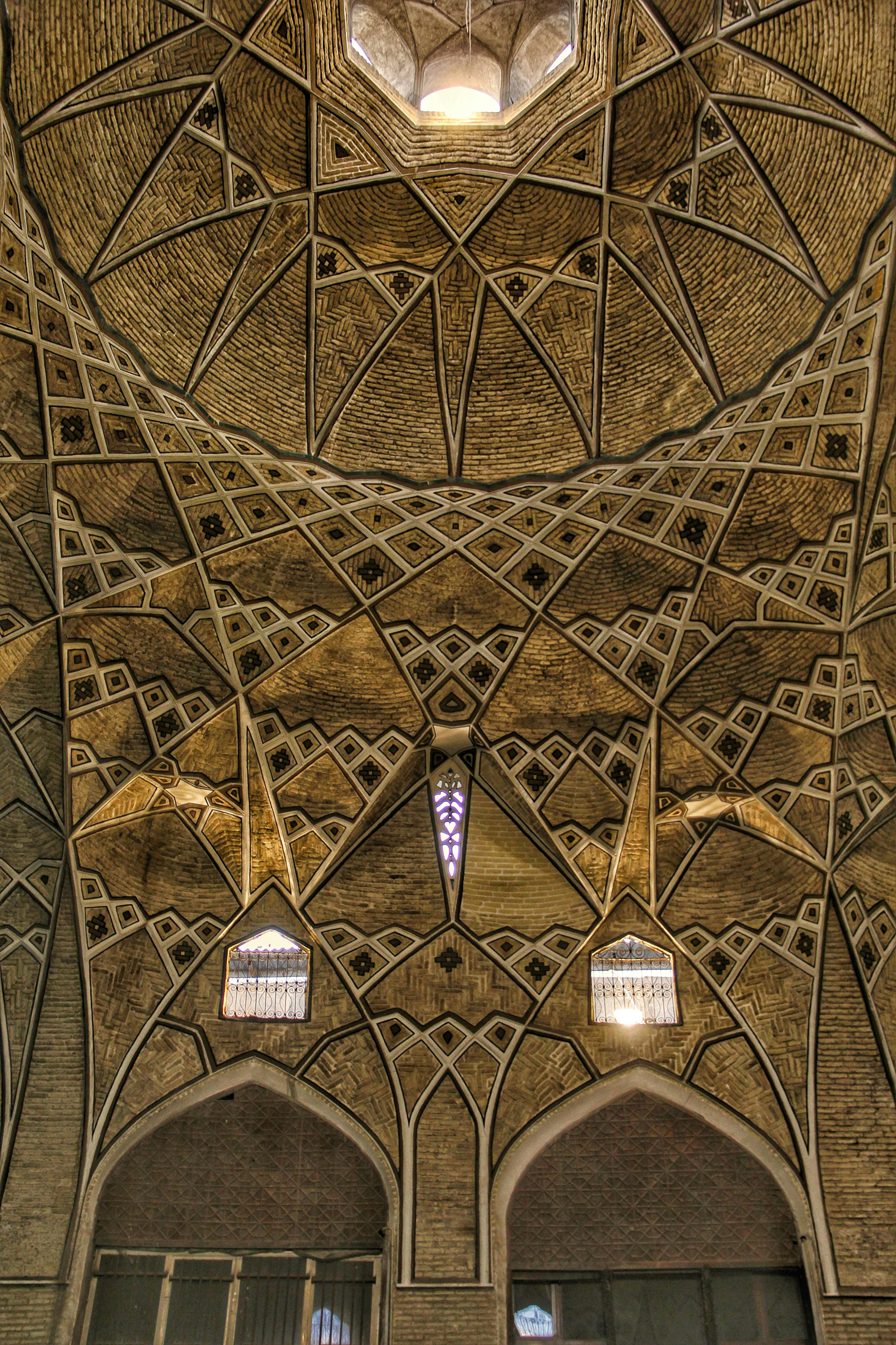 ceiling of teemcheh grand bazar of qom