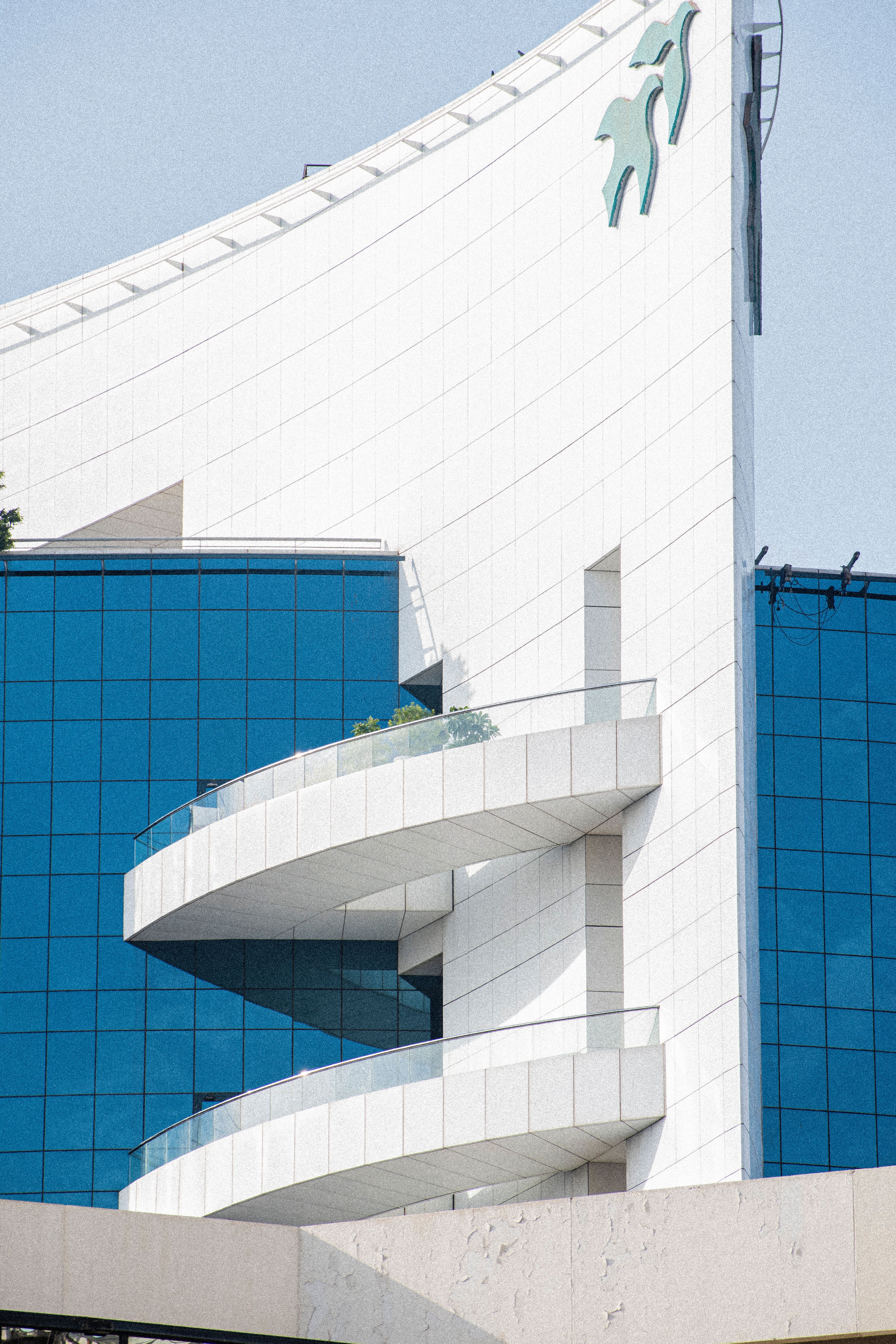 Modern Building with Terraces · Free Stock Photo