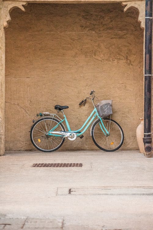 คลังภาพถ่ายฟรี ของ กำแพง, จักรยาน, ตะกร้า
