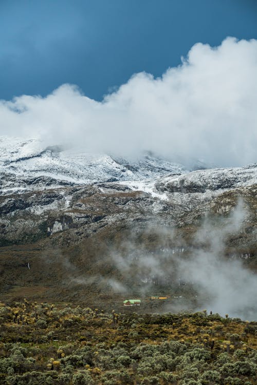 Immagine gratuita di cloud, eroso, montagne