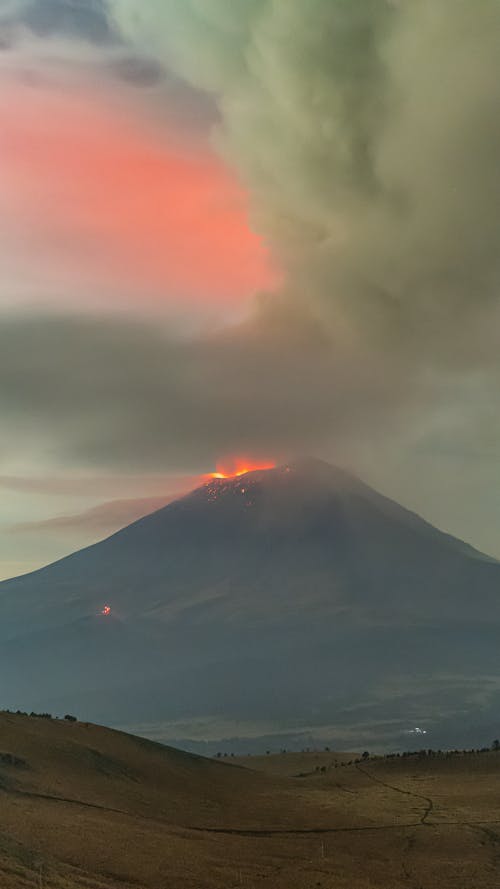 Foto stok gratis alam, erupsi vulkanik, gelap