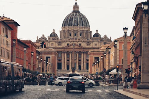 Безкоштовне стокове фото на тему «базиліка, Ватикан, квадрат»