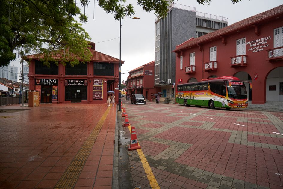 馬六甲老城街道 - 紅磚建築與街景
