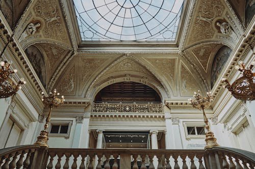 Foto profissional grátis de ceiling, cidade, cidades