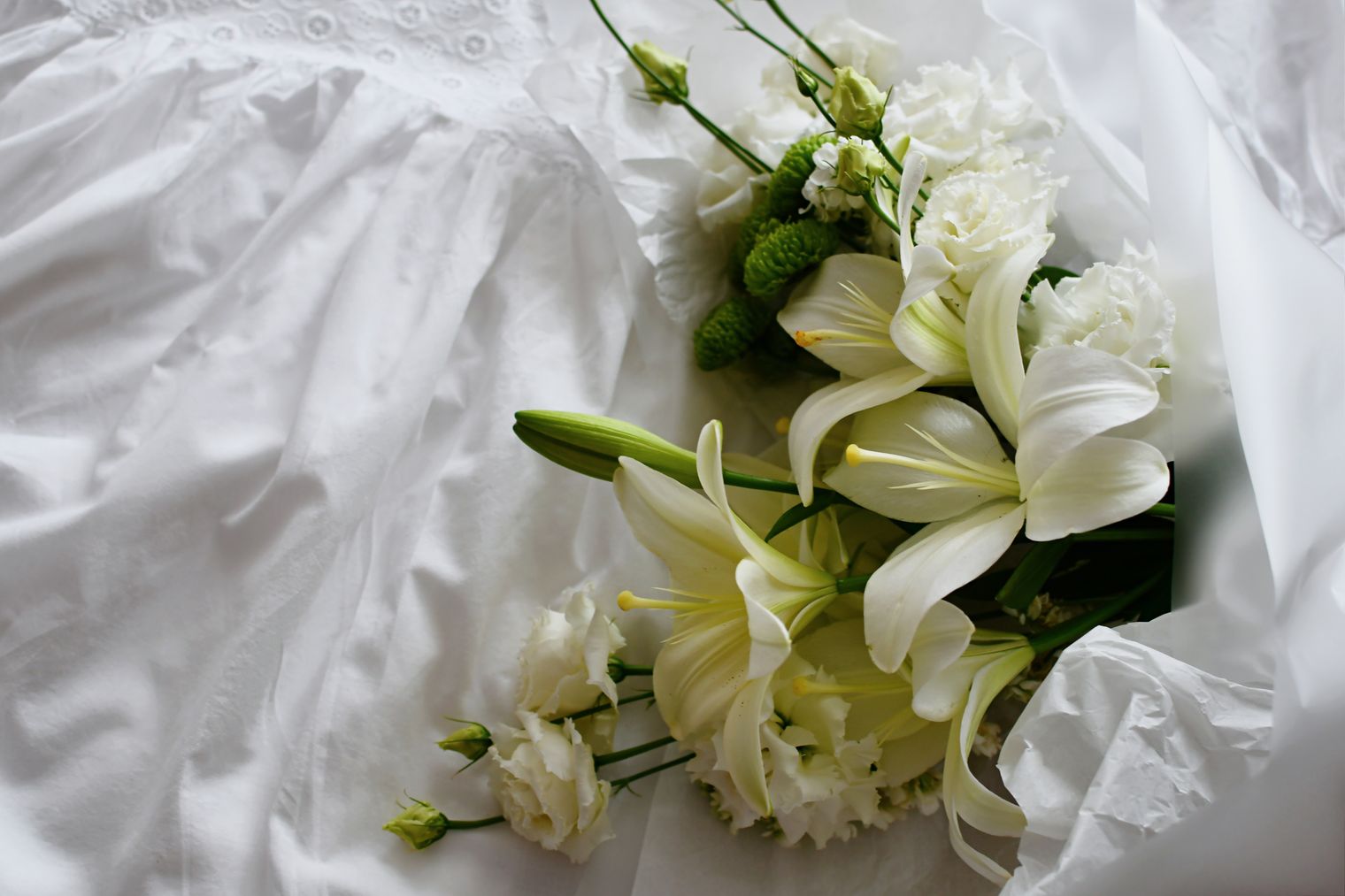 White sympathy arrangement