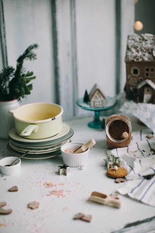 Free Beige Cooking Pot on Saucers Stock Photo