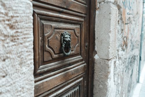 Free Old door knocker Stock Photo