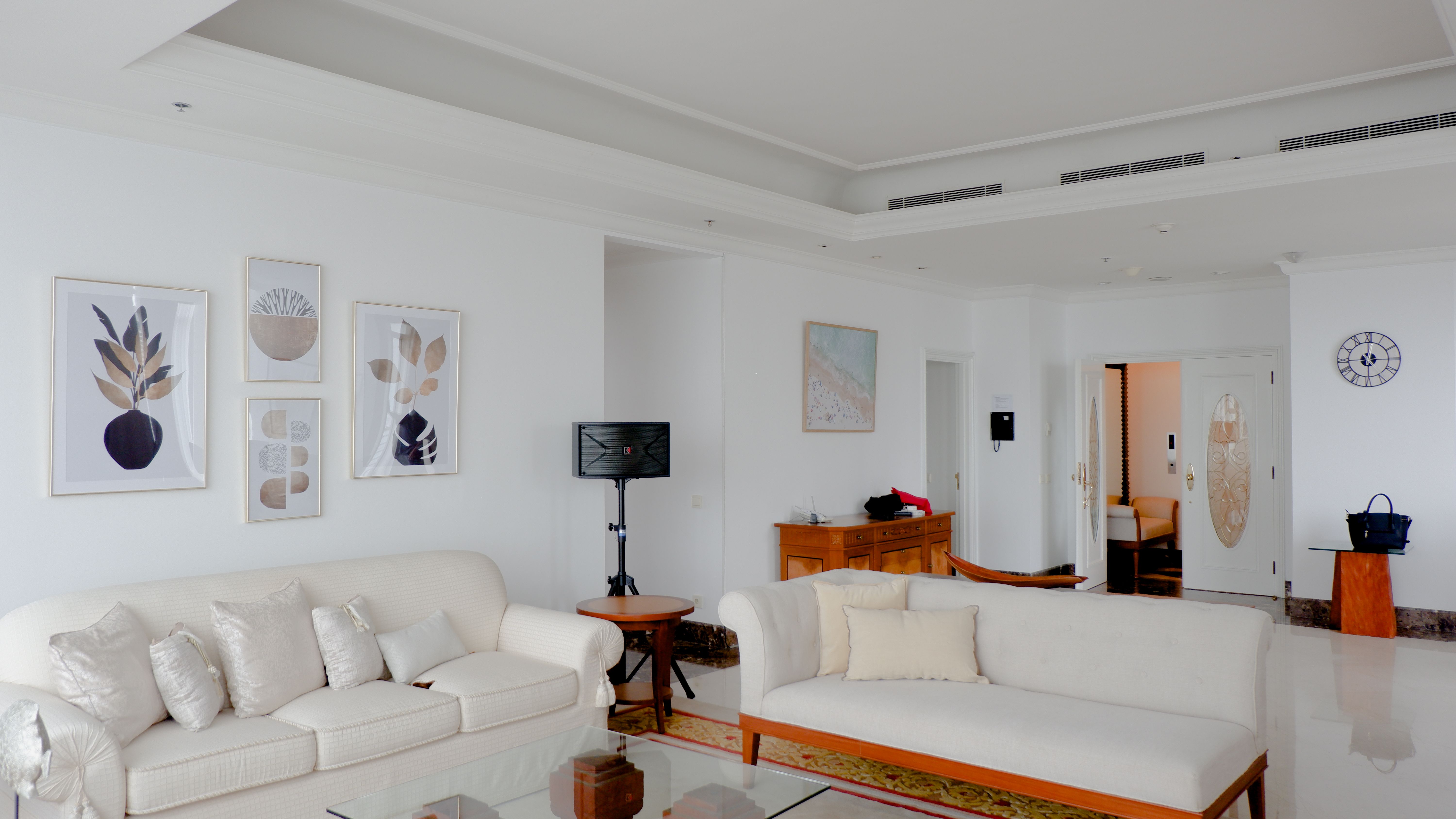Stunning & Affordable Wall Art for Living Room Decor