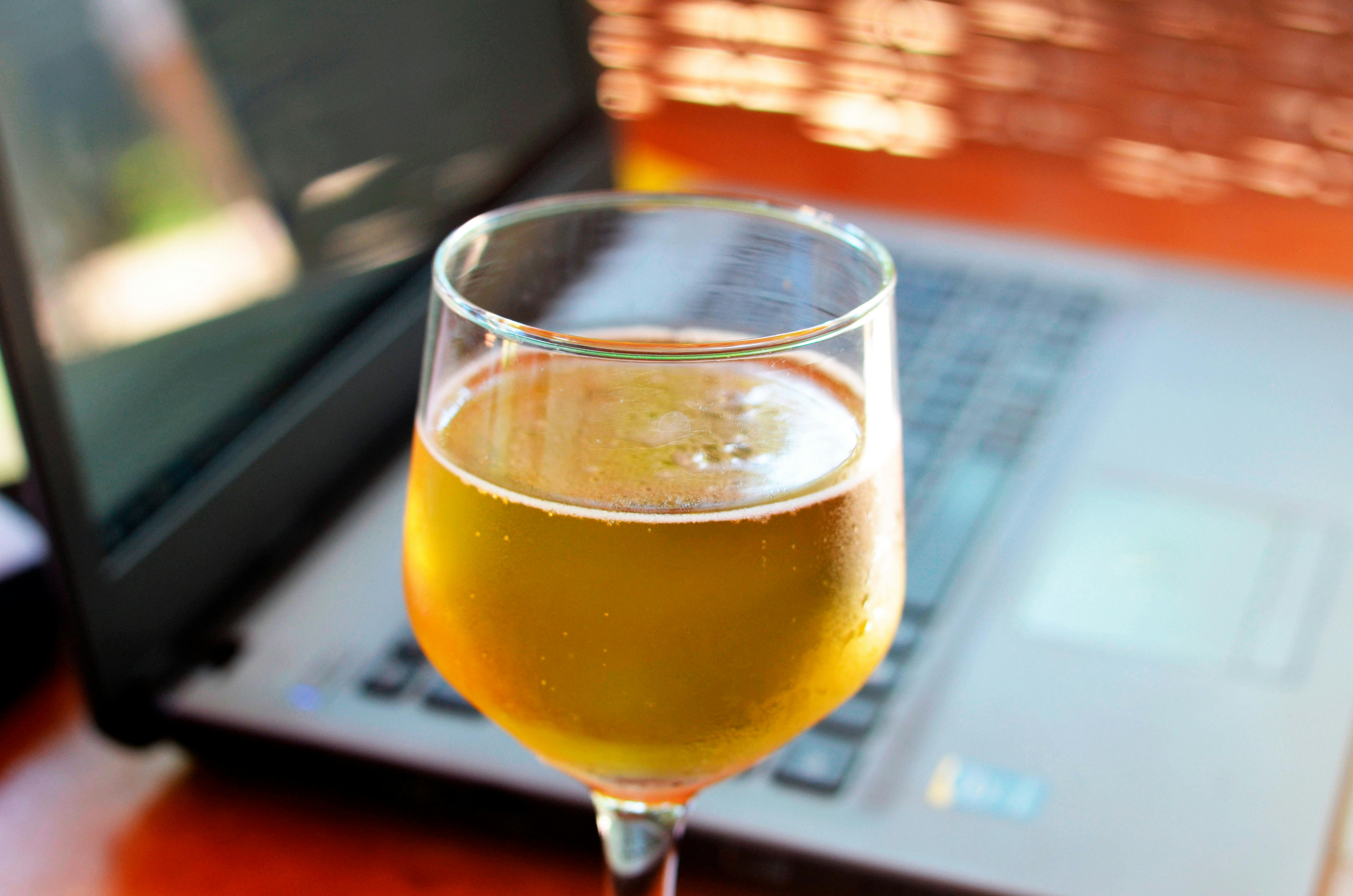 Free stock photo of beer, beverage, laptop
